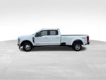 2025 Ford Super Duty F-350 DRW LARIAT 4WD Crew Cab 8' Box