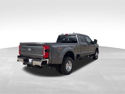 2027 Ford Super Duty F-350 DRW XLT 4WD Crew Cab 8' Box
