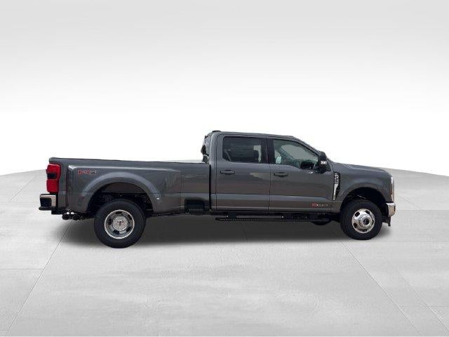 2027 Ford Super Duty F-350 DRW XLT 4WD Crew Cab 8' Box