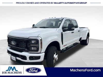 2027 Ford Super Duty F-350 DRW XL 4WD Crew Cab 8' Box