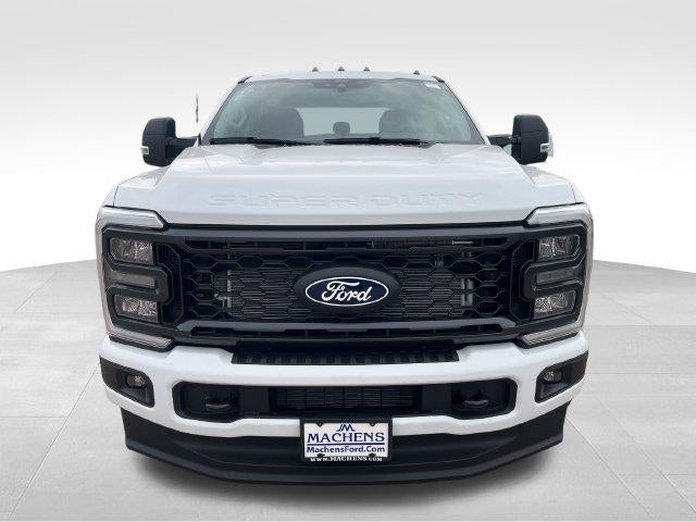 2027 Ford Super Duty F-350 DRW XL 4WD Crew Cab 8' Box