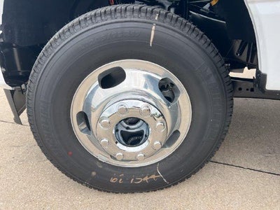 2027 Ford Super Duty F-350 DRW XL 4WD Crew Cab 8' Box