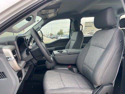 2027 Ford Super Duty F-350 DRW XL 4WD Crew Cab 8' Box