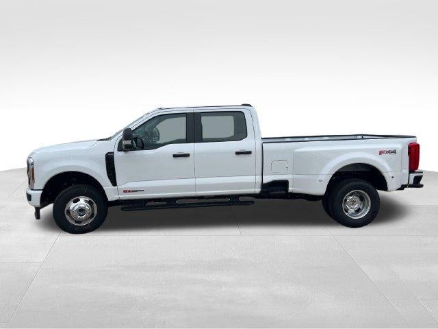 2027 Ford Super Duty F-350 DRW XL 4WD Crew Cab 8' Box