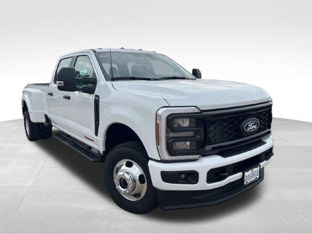 2027 Ford Super Duty F-350 DRW XL 4WD Crew Cab 8' Box