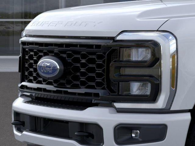2026 Ford Super Duty F-350 DRW XL 4WD Crew Cab 8' Box