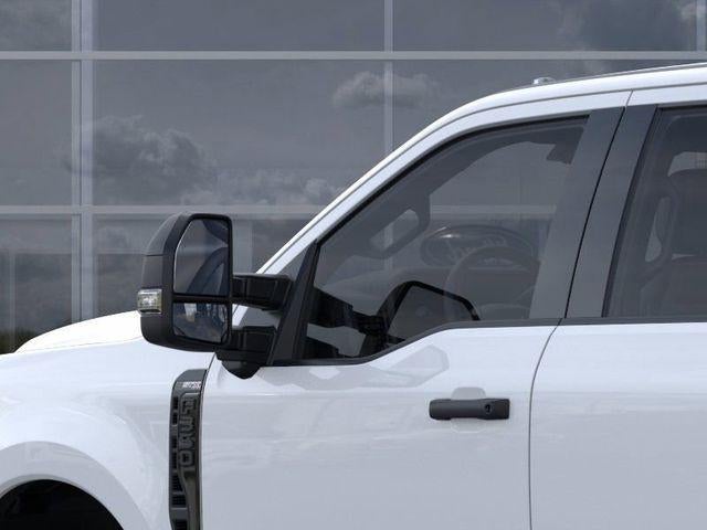 2026 Ford Super Duty F-350 DRW XL 4WD Crew Cab 8' Box