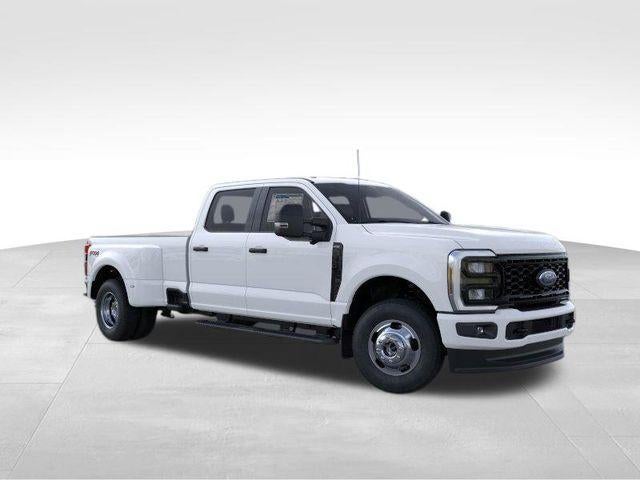 2026 Ford Super Duty F-350 DRW XL 4WD Crew Cab 8' Box