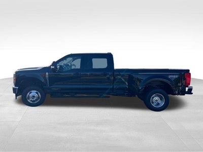 2026 Ford Super Duty F-350 DRW XLT 4WD Crew Cab 8' Box