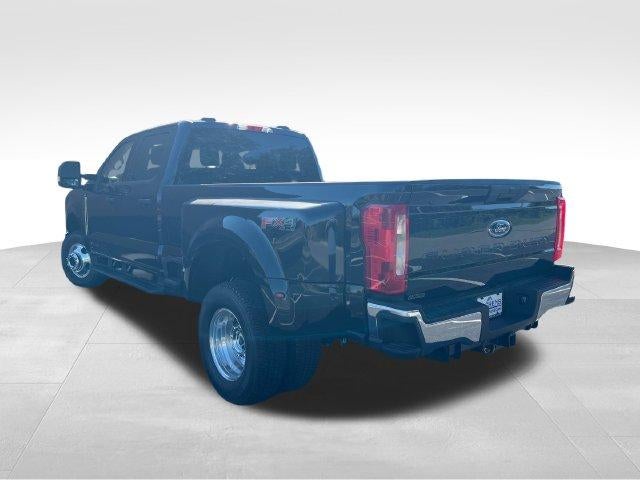 2026 Ford Super Duty F-350 DRW XLT 4WD Crew Cab 8' Box