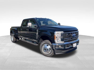 2026 Ford Super Duty F-350 DRW XLT 4WD Crew Cab 8' Box