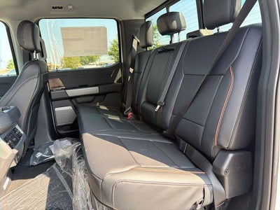 2026 Ford Super Duty F-350 DRW LARIAT 4WD Crew Cab 8' Box