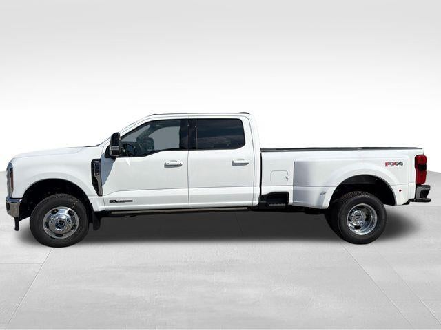 2026 Ford Super Duty F-350 DRW LARIAT 4WD Crew Cab 8' Box