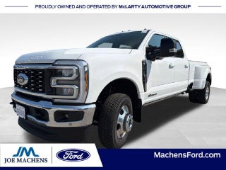 2026 Ford Super Duty F-350 DRW LARIAT 4WD Crew Cab 8' Box