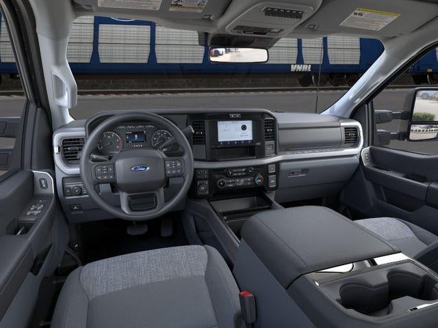 2026 Ford Super Duty F-350 DRW XLT 4WD Crew Cab 8' Box