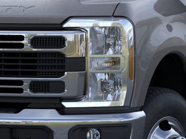 2026 Ford Super Duty F-350 DRW XLT 4WD Crew Cab 8' Box