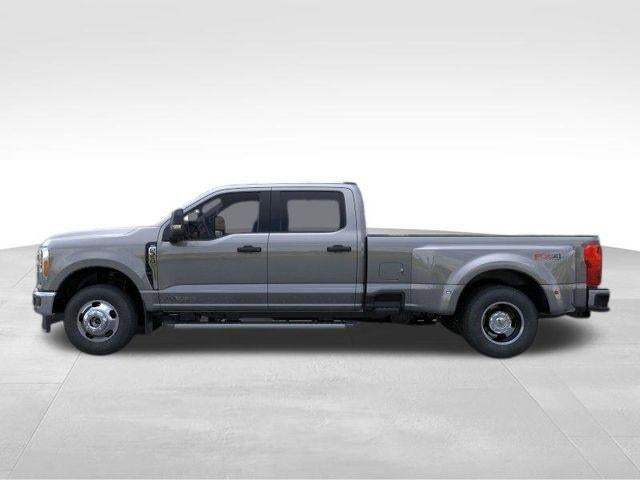 2026 Ford Super Duty F-350 DRW XLT 4WD Crew Cab 8' Box