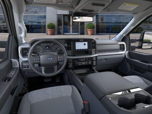 2026 Ford Super Duty F-350 DRW XLT 4WD Crew Cab 8' Box