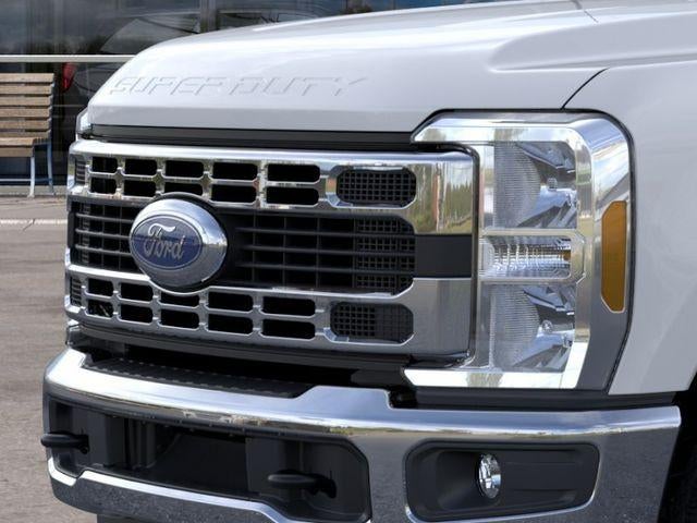 2026 Ford Super Duty F-350 DRW XLT 4WD Crew Cab 8' Box