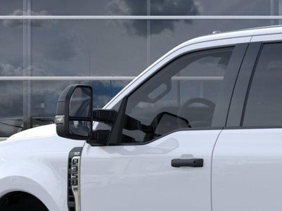 2026 Ford Super Duty F-350 DRW XLT 4WD Crew Cab 8' Box