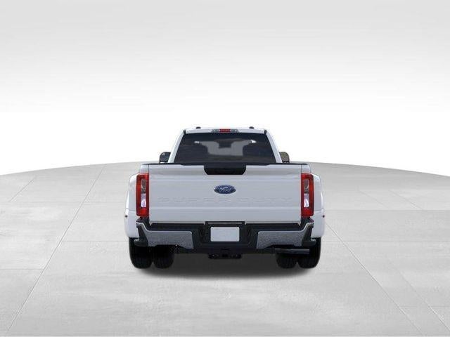 2026 Ford Super Duty F-350 DRW XLT 4WD Crew Cab 8' Box