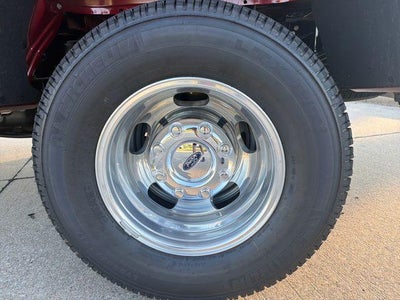 2026 Ford Super Duty F-350 DRW LARIAT 4WD Crew Cab 8' Box