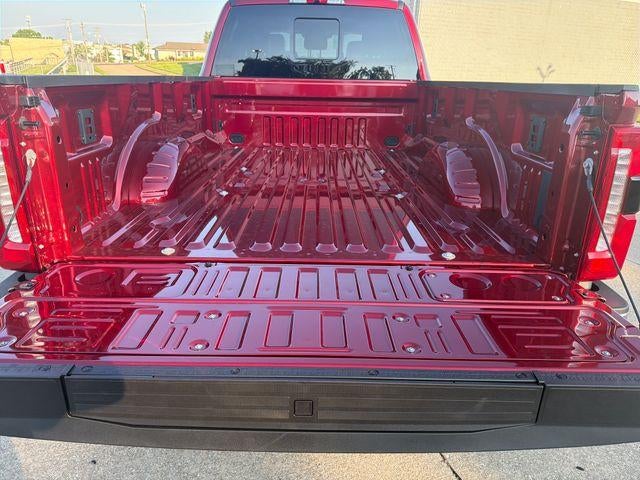 2026 Ford Super Duty F-350 DRW LARIAT 4WD Crew Cab 8' Box