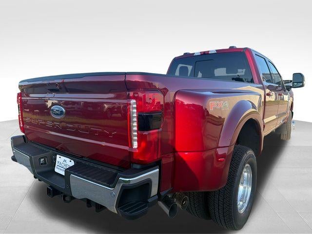 2026 Ford Super Duty F-350 DRW LARIAT 4WD Crew Cab 8' Box