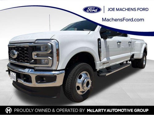 2026 Ford Super Duty F-350 DRW LARIAT 4WD Crew Cab 8' Box