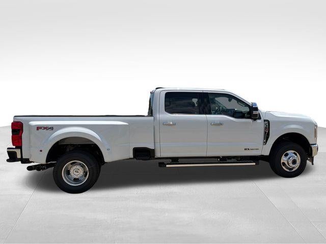 2026 Ford Super Duty F-350 DRW LARIAT 4WD Crew Cab 8' Box