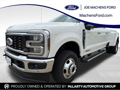 2026 Ford Super Duty F-350 DRW LARIAT 4WD Crew Cab 8' Box