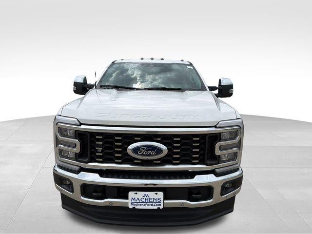2026 Ford Super Duty F-350 DRW LARIAT 4WD Crew Cab 8' Box