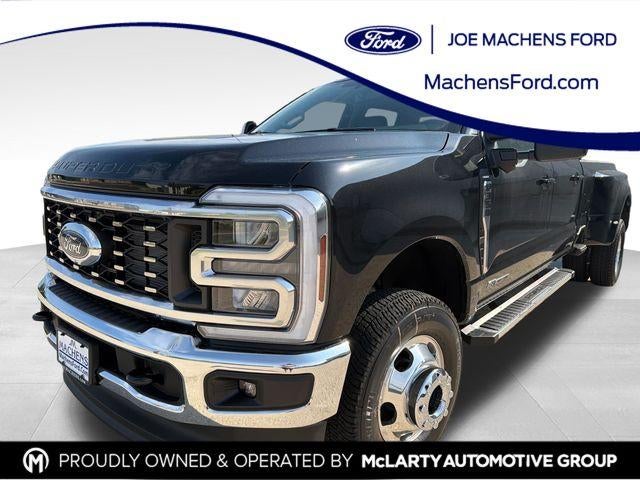 2026 Ford Super Duty F-350 DRW LARIAT 4WD Crew Cab 8' Box