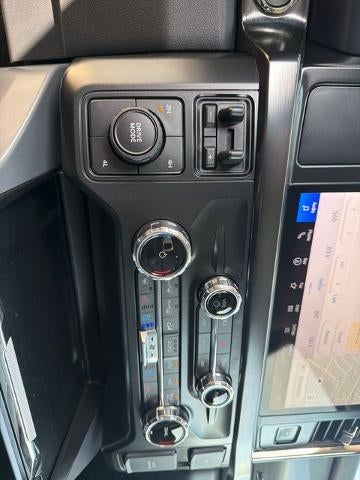 2026 Ford Super Duty F-350 DRW LARIAT 4WD Crew Cab 8' Box