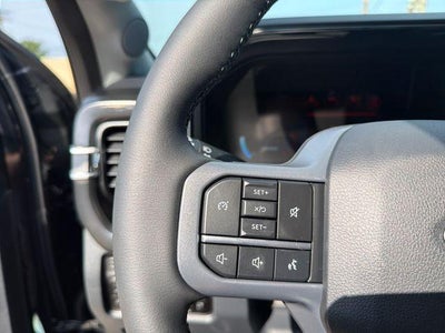 2026 Ford Super Duty F-350 DRW LARIAT 4WD Crew Cab 8' Box