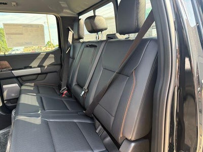 2026 Ford Super Duty F-350 DRW LARIAT 4WD Crew Cab 8' Box