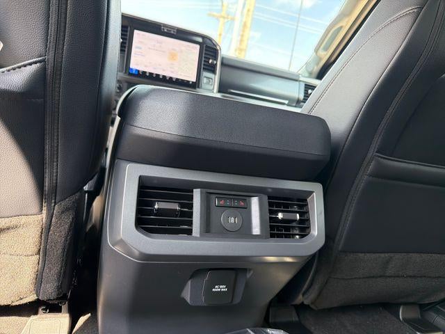 2026 Ford Super Duty F-350 DRW LARIAT 4WD Crew Cab 8' Box