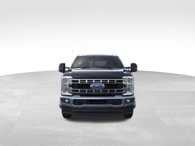 2026 Ford Super Duty F-350 DRW XLT 4WD Crew Cab 8' Box