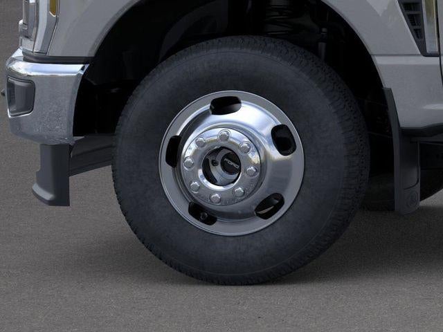 2026 Ford Super Duty F-350 DRW XLT 4WD Crew Cab 8' Box