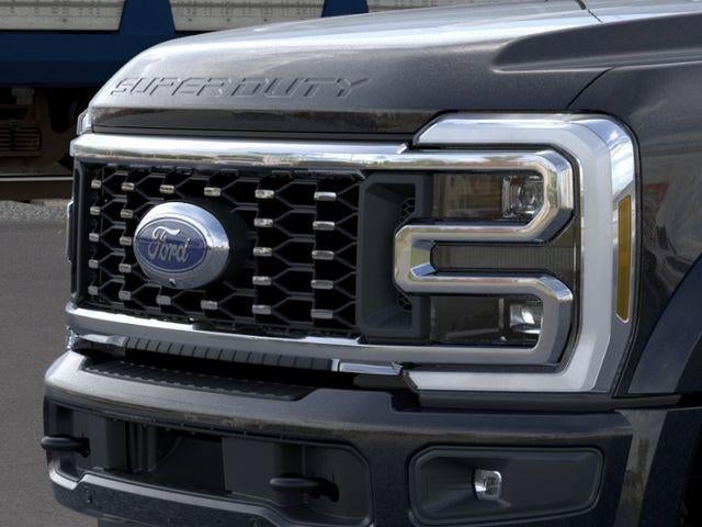 2026 Ford Super Duty F-450 DRW Platinum 4WD Crew Cab 8' Box