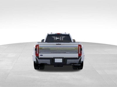 2026 Ford Super Duty F-450 DRW King Ranch 4WD Crew Cab 8' Box