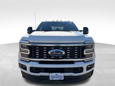 2026 Ford Super Duty F-450 DRW Platinum 4WD Crew Cab 8' Box