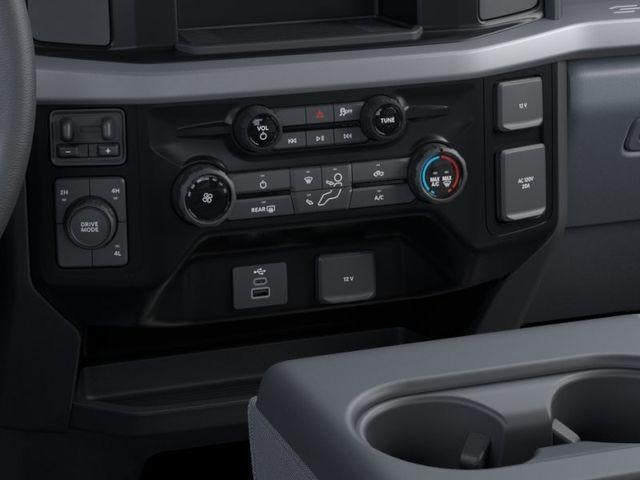 2026 Ford Super Duty F-450 DRW XL 4WD Crew Cab 8' Box