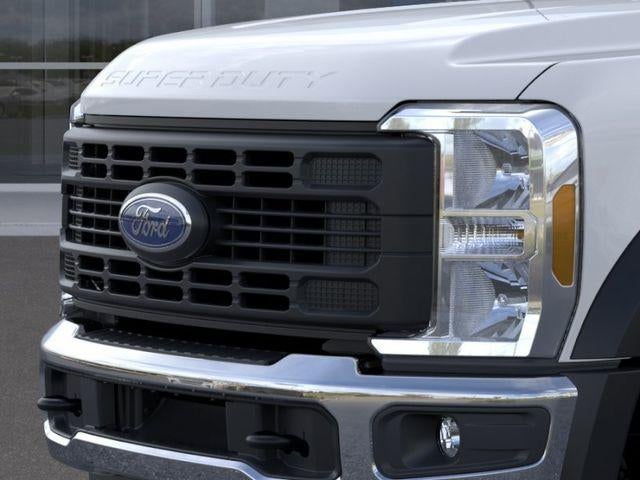 2026 Ford Super Duty F-450 DRW XL 4WD Crew Cab 8' Box