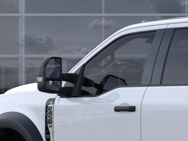 2026 Ford Super Duty F-450 DRW XL 4WD Crew Cab 8' Box