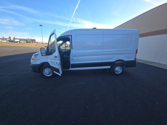 2026 Ford Transit Cargo Van T-250 148" Med Rf 9150 GVWR AWD