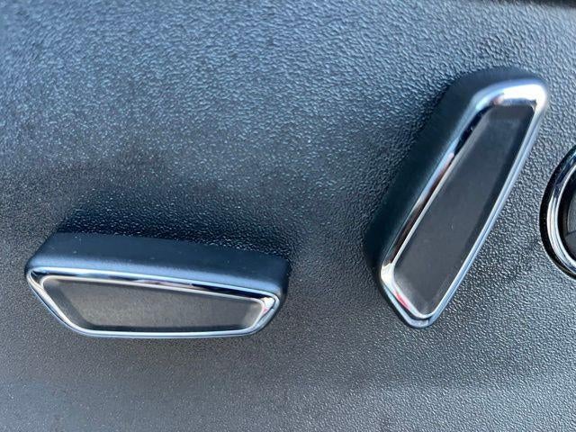 2022 Ford F-150 Platinum 4WD SuperCrew 5.5' Box