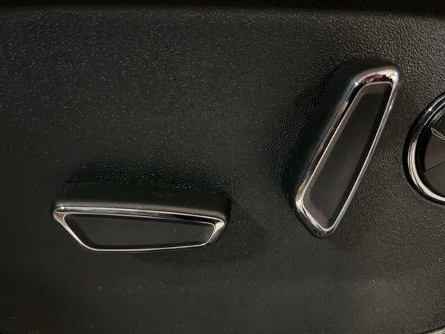 2023 Ford F-150 LARIAT 4WD SuperCrew 5.5' Box