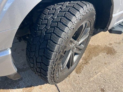 2022 Ford F-150 LARIAT 4WD SuperCrew 5.5' Box