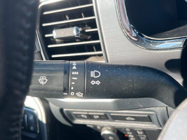 2022 Ford F-150 LARIAT 4WD SuperCrew 5.5' Box
